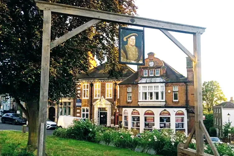 The Kings Head Hotel Gantry