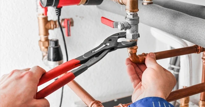 repairing a heating pipe
